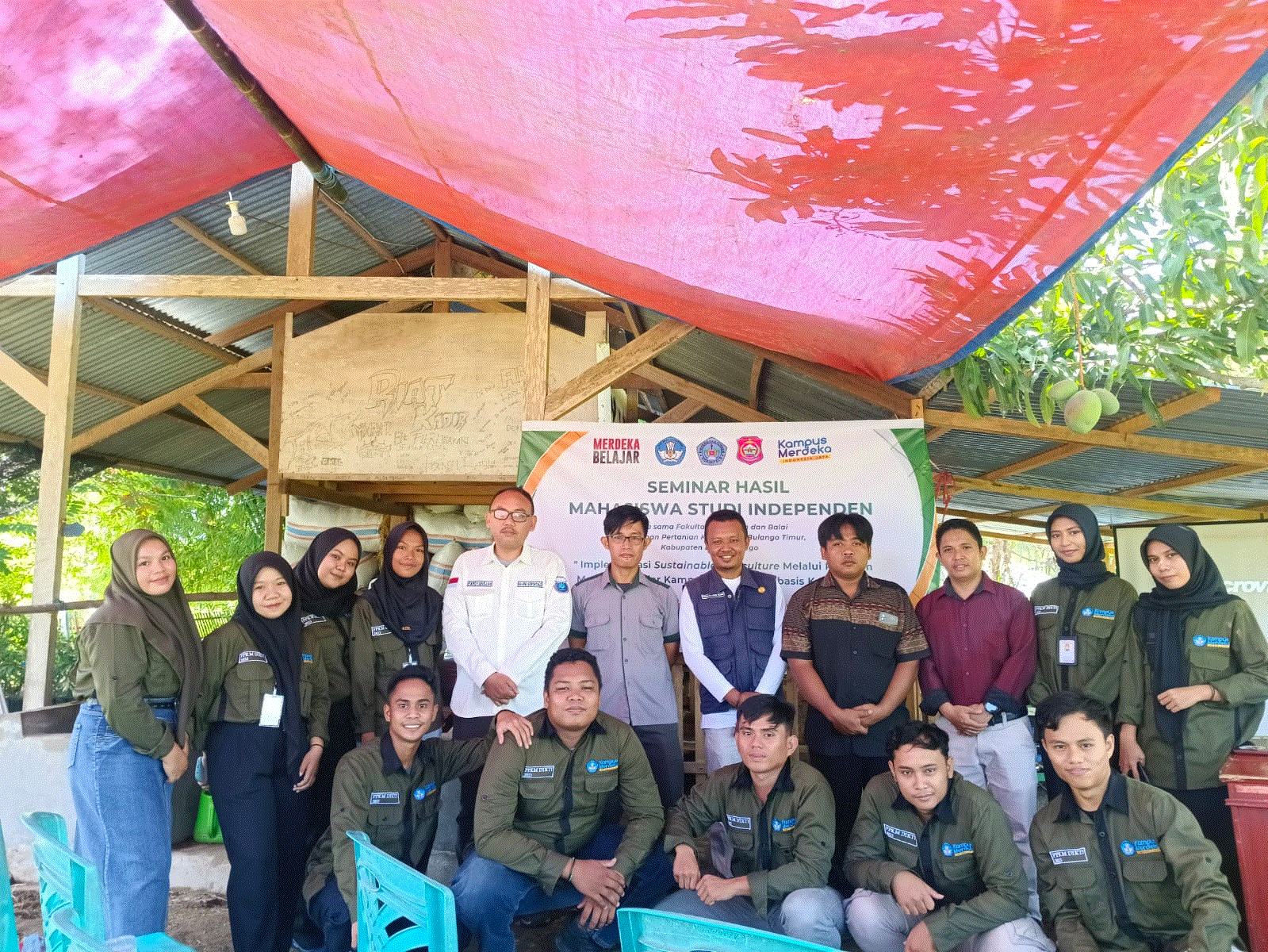 Seminar Hasil Mahasiswa Studi Independen PKKM 2023 dilaksanakan di Kebun BPP Bulango Timur